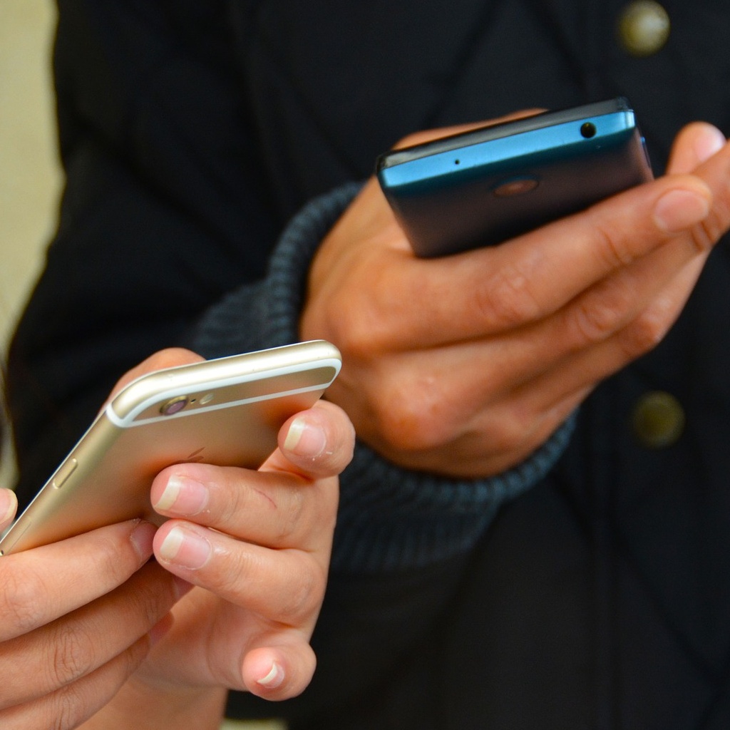 texting1490691_1920Cropped.jpg