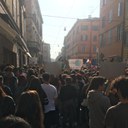 Corteo lungo la via Emilia