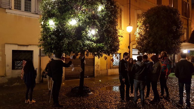 Albero letterario illuminato 