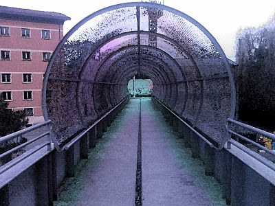 Fuori dal tunnel, dentro a Via Giardini 