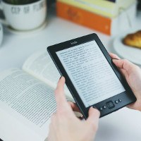 Modena tra le 10 città che comprano più Kindle