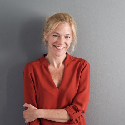 MAJA LUNDE: "Le api lavorano per la comunità. Dovremmo imparare da loro"